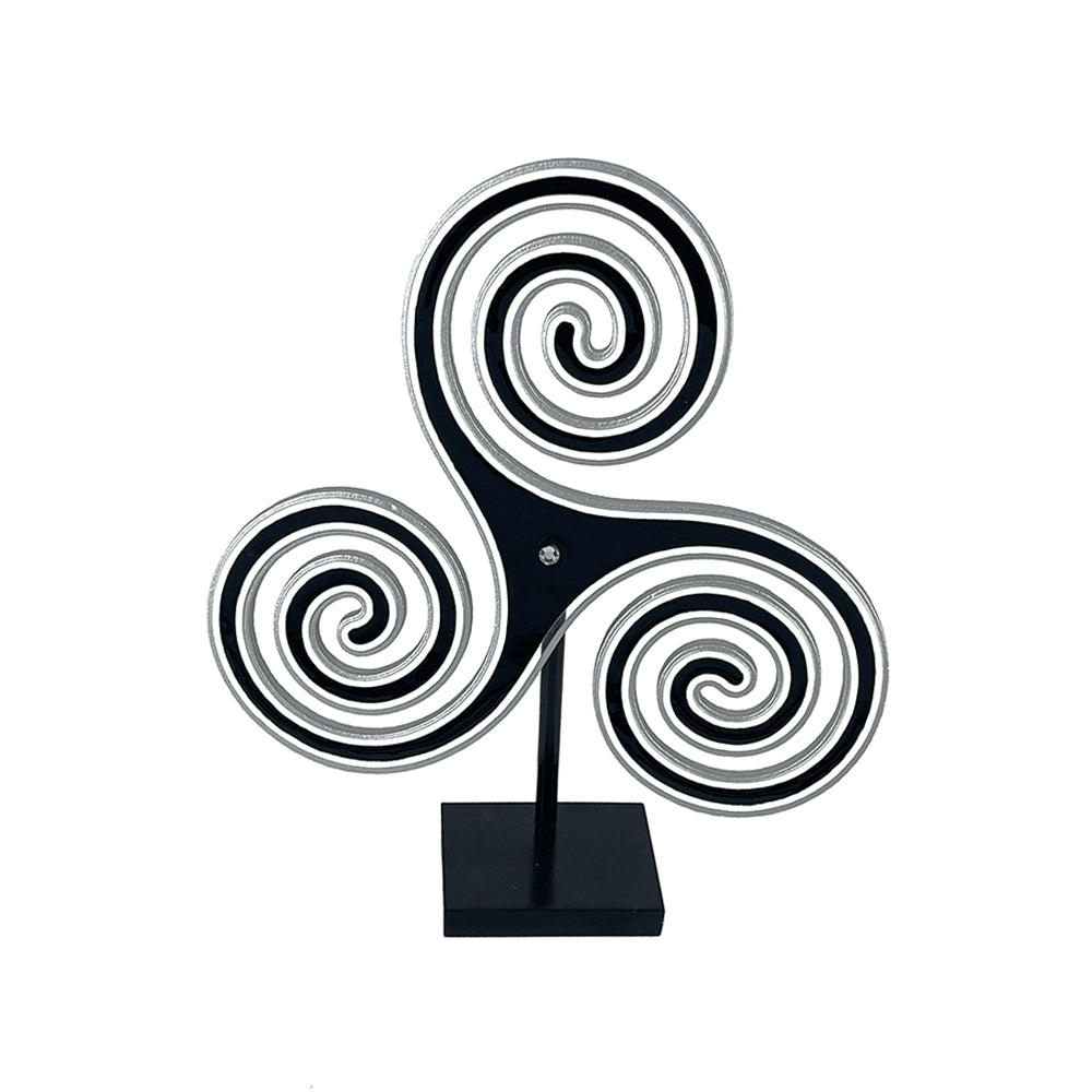 TRISKELION AYAKLI OBJE